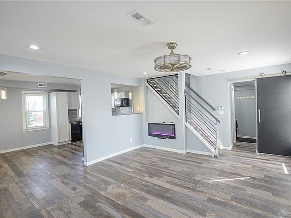 4th image of 2206 Avalon Ave