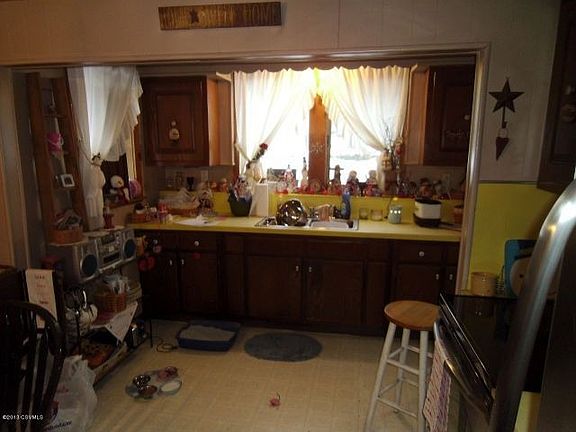 5th image of 546 N 1st St