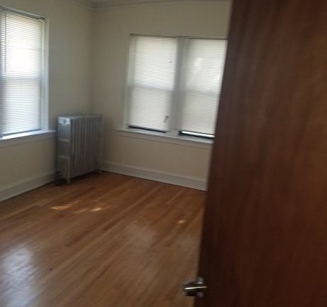 5th image of 6754 S Michigan Ave