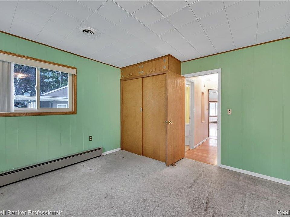 733 Lakeshore Dr, photo 18