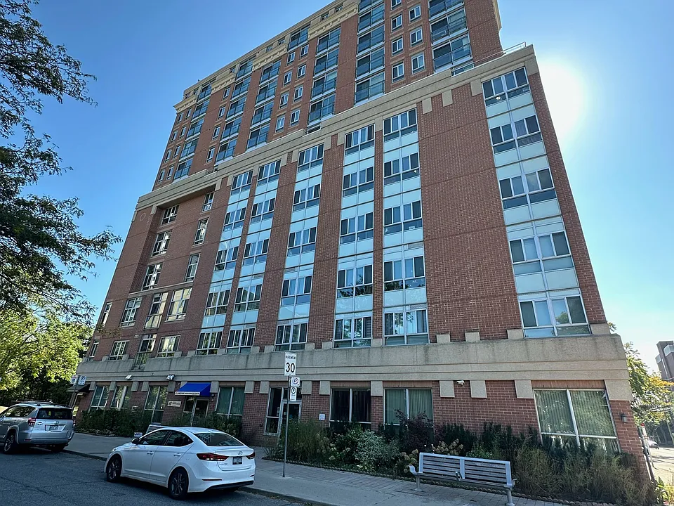 15 Maplewood Ave #910