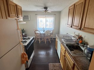 1004 7th St SE APT 203, Minneapolis, MN 55414