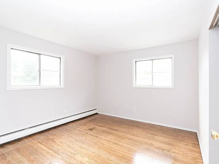 154 Woodhill Dr #1 — Photo 9