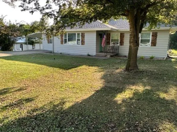 8545 Old Mayfield Rd, Paducah, KY 42027