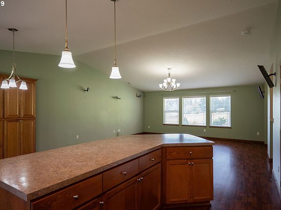 4th image of 157 Glenhaven Dr