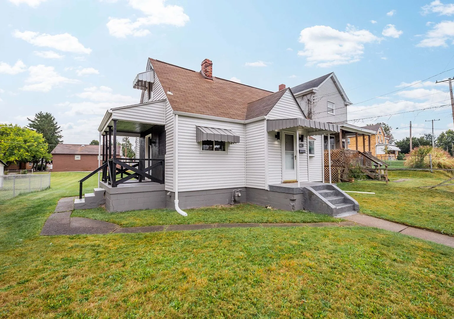 Beautiful 3 bedroom home in Munhall available November 1! — Photo 4