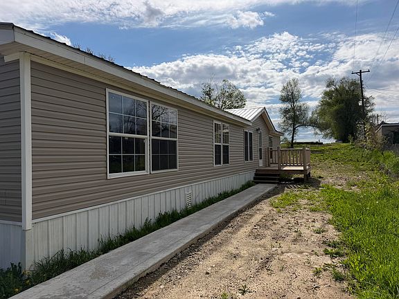 2nd image of 1040 Main Dr