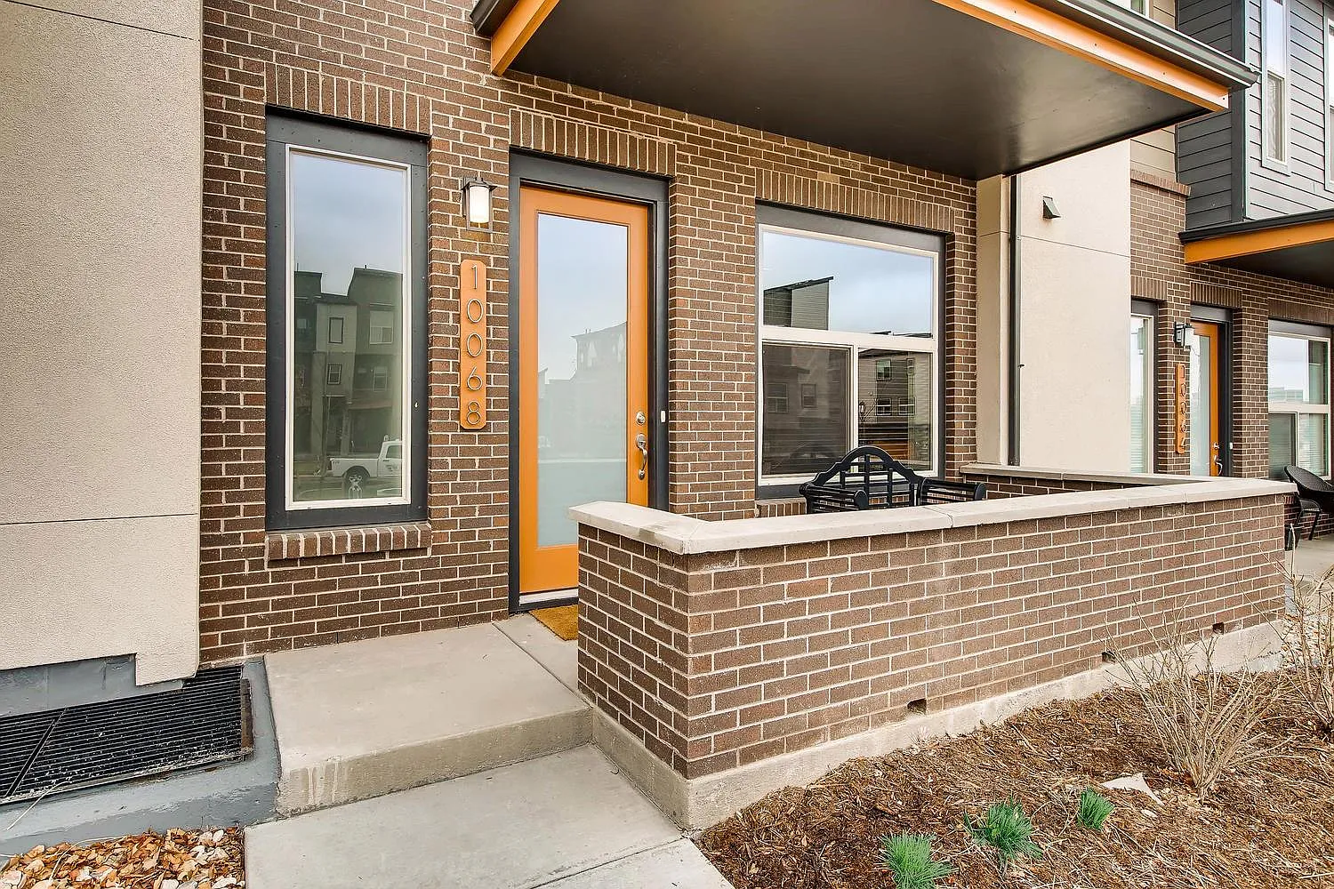 10068 Town Ridge Ln — Photo 3
