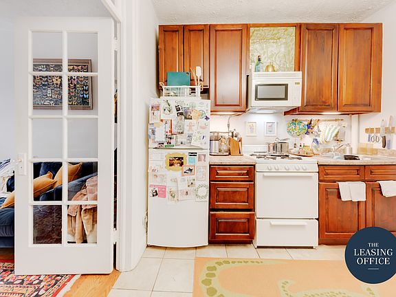 5th image of 332 E 11th St APT 7