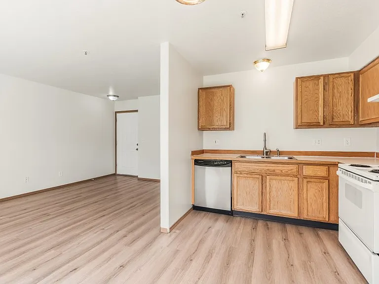 1812 E Coeur D Alene Ave #B — Photo 8