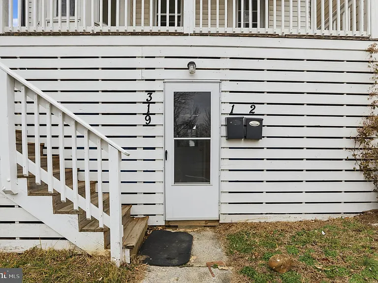 319 E A St #1 — Photo 3