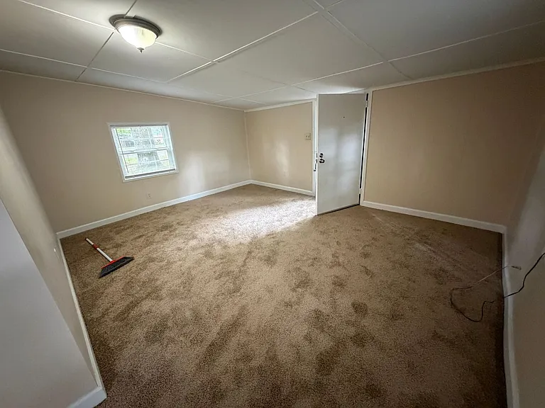 126 Frye Ln — Photo 3