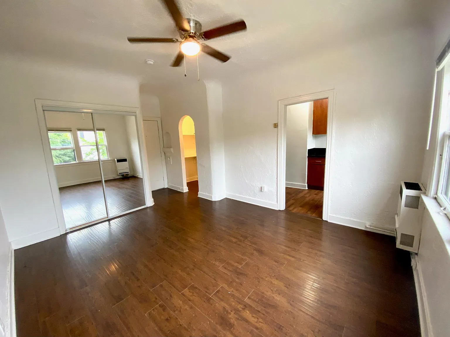 Studio, 500 sqft, $1,645 — Photo 3