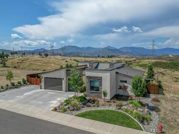 4200 Acadia Pl, Redding, CA 96001