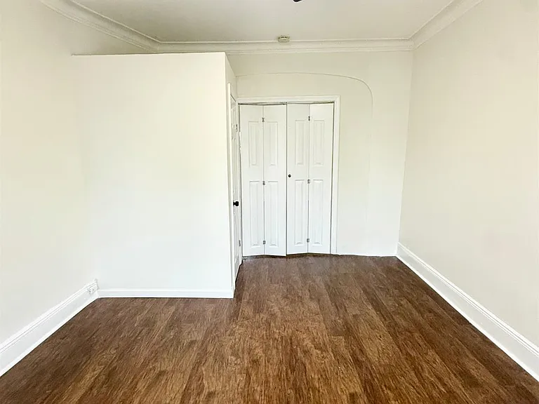 177 Wegman Pkwy — Photo 11