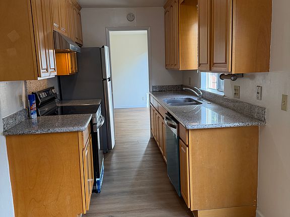 2nd image of 43208 Starr St Unit B