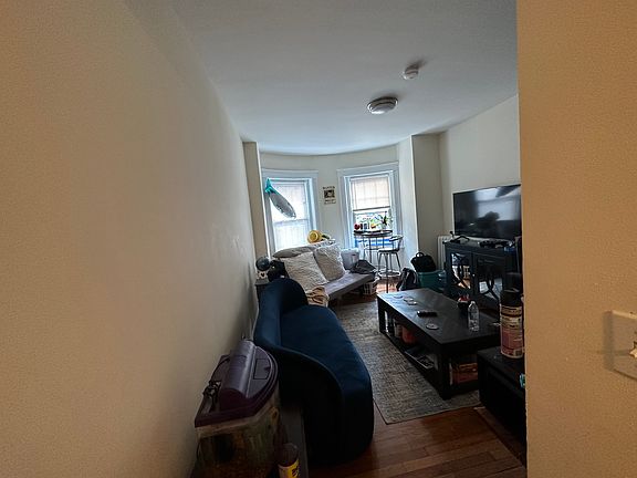 4th image of 1315 Commonwealth Ave APT 304