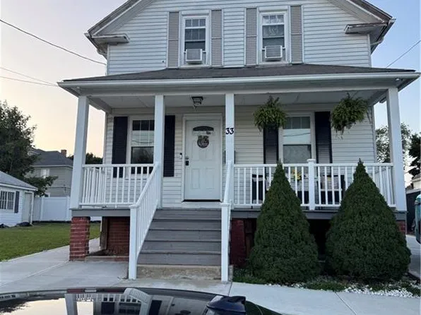 33 George St, North Providence, RI 02911