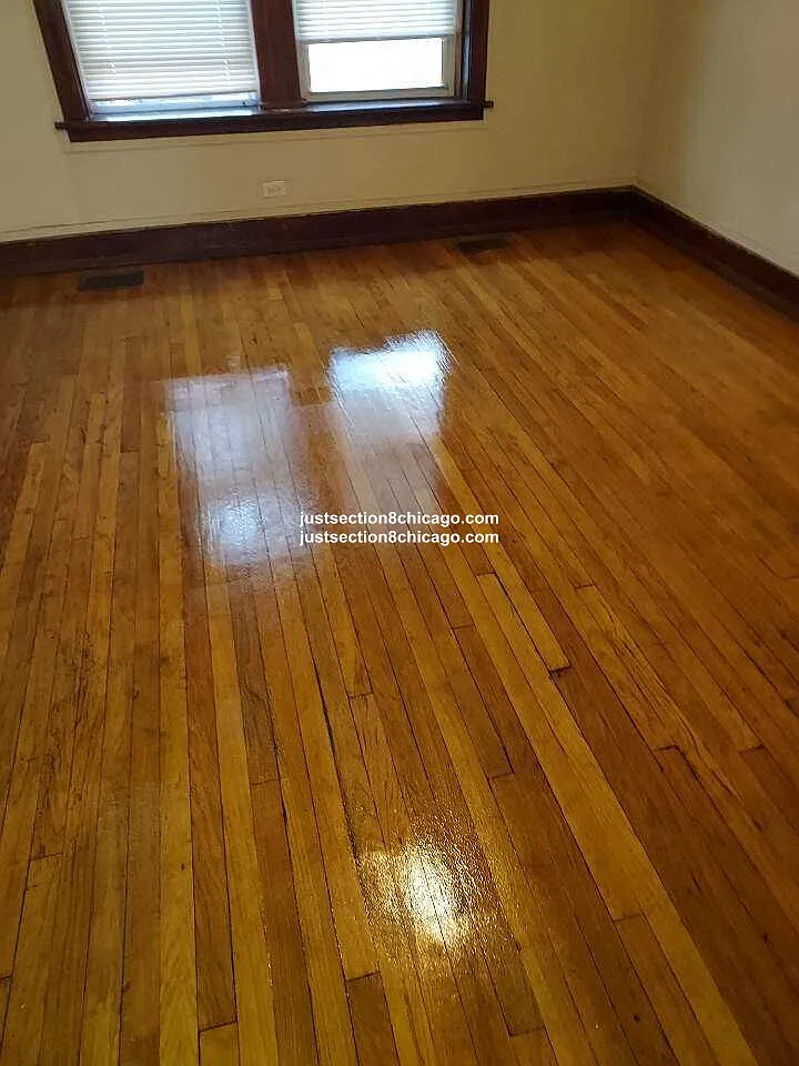2 bed, 1.0 bath, $1,750 — Photo 3