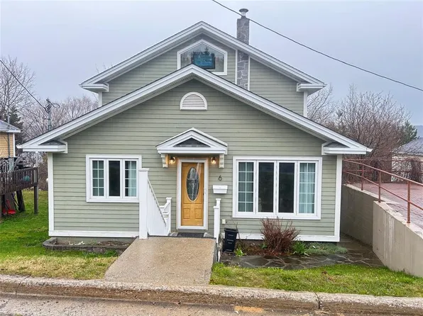 6 Woodcrest Avenue, Corner Brook, NL A2H6B9