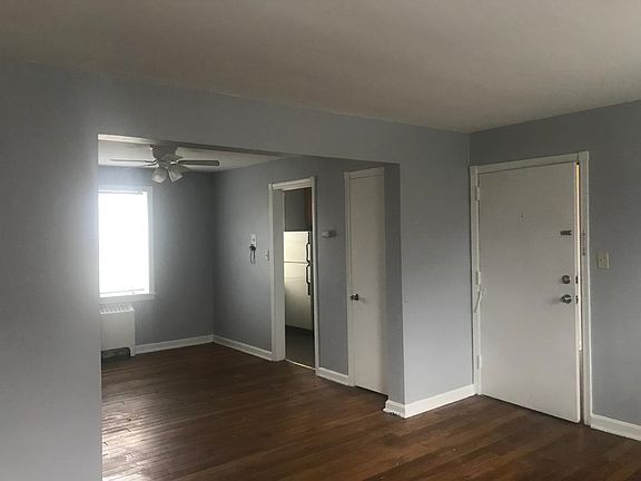 4th image of 4027 Rocky River Dr APT 4