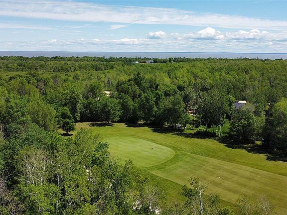 5th image of 30 Nicklaus Dr