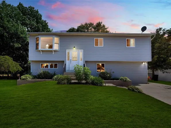 8 Lark Drive, Centereach, NY 11720