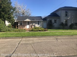 424 D St, Independence, OR 97351