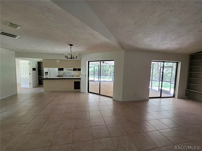 1600 W Ivorywood Dr — Photo 2
