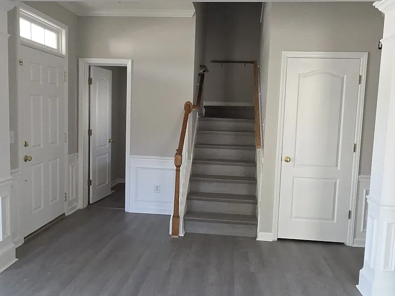 9213 Sulkirk Dr — Photo 9