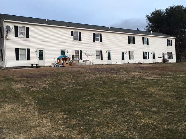2nd image of 1040 Meadow Rd APT 5