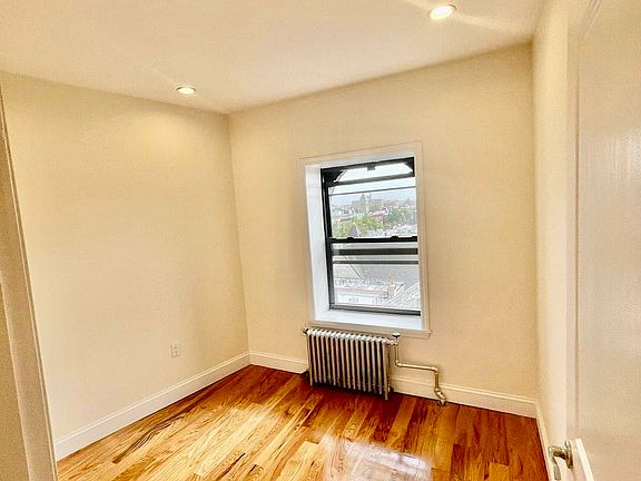 5th image of 24 Rogers Ave #4G