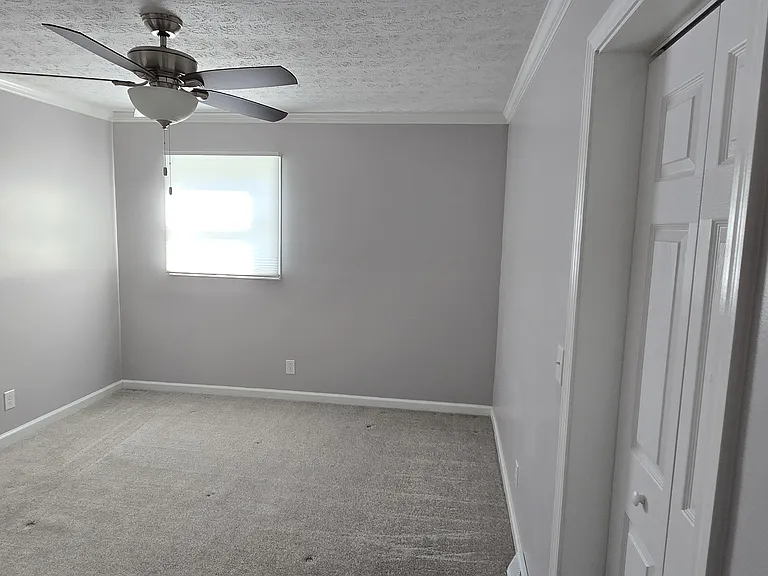 2 Lambeth Ct — Photo 38