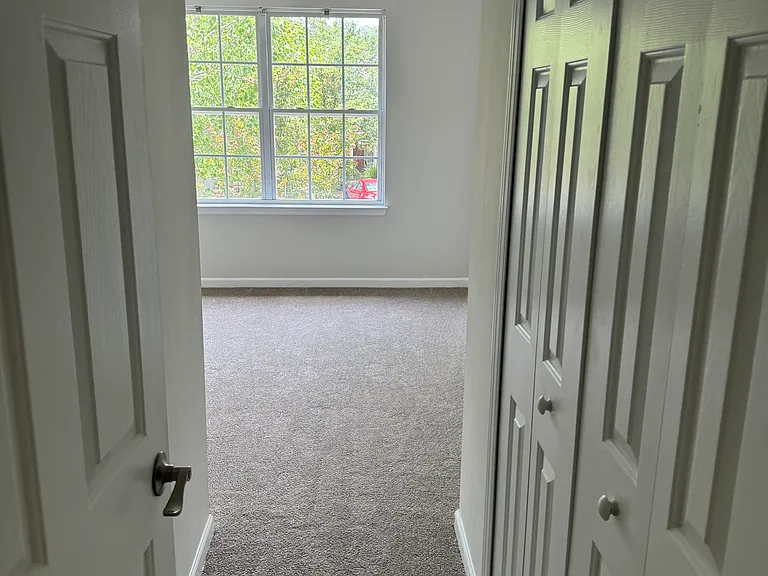 1501 Elm Hall Cir — Photo 15