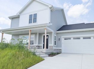 1055 Autumn Blaze Ct, Oregon, WI 53575