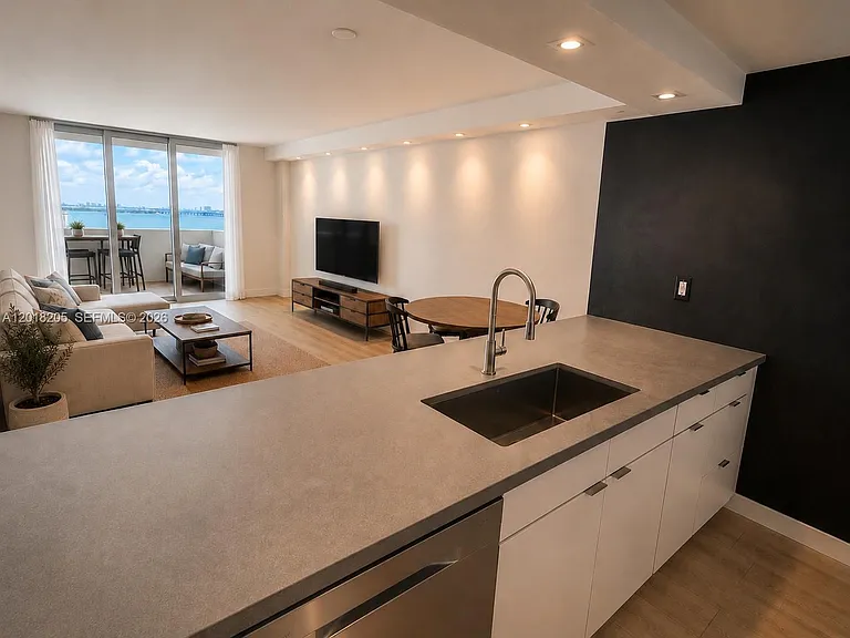 5 Island Ave #9B — Photo 7