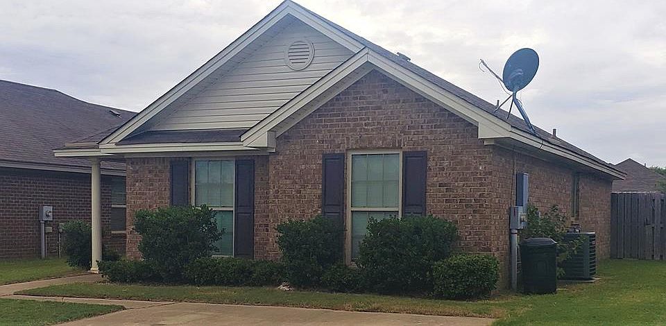 2nd image of 1813 Cotton Blossom Way