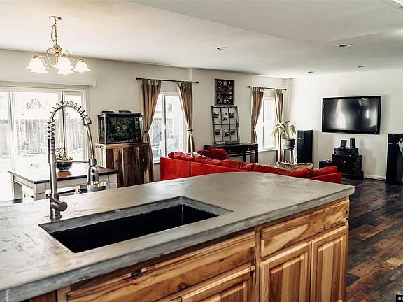 4th image of 3640 Keogh Dr