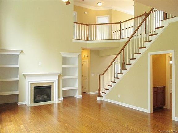 5th image of 2801 Twinberry Ln
