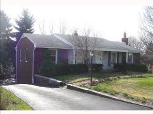 152 Conneaut Dr, Pittsburgh, PA