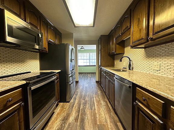 4th image of 4773 Charles Samuel Dr