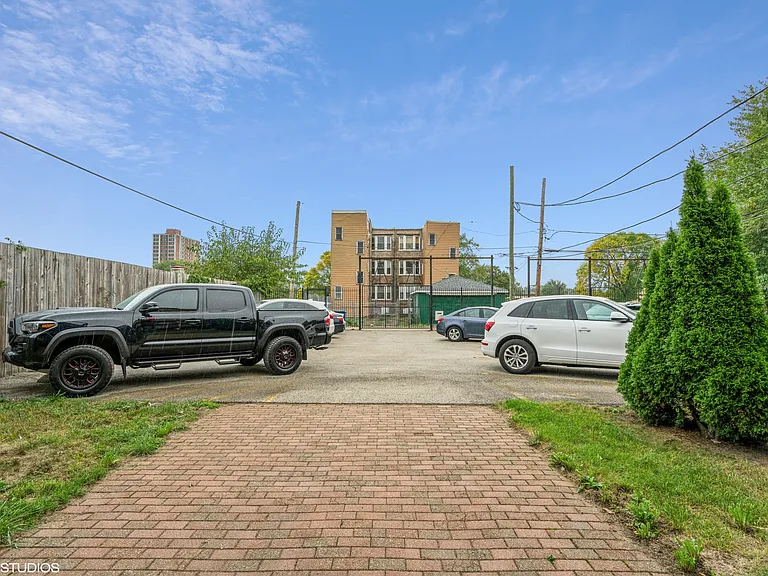 5201 S Indiana Ave #GN — Photo 10