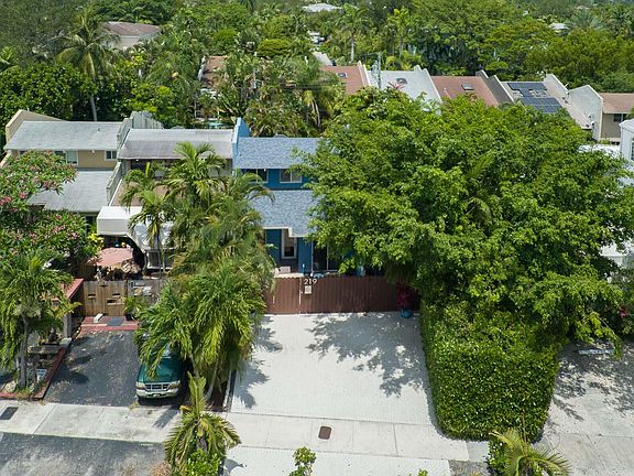 2nd image of 219 NE 17th Avenue