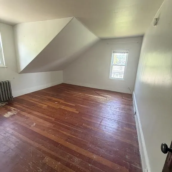 770 6th Ave — Photo 9