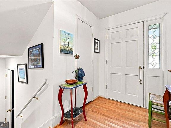 4th image of 2804 Whitby Dr