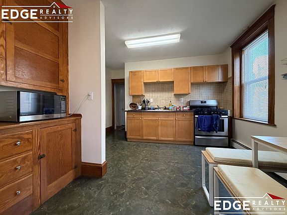 3rd image of 22 Wallingford Rd Unit 3