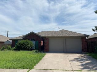 1004 Valley Branch Dr, Arlington, TX 76001