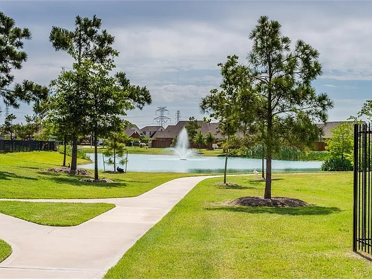 3115 Sachse Ct — Photo 46