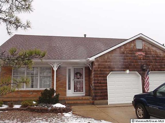 4th image of 650 Bayview Dr