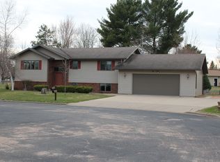 407 Pinewood Ct, Mosinee, WI 54455